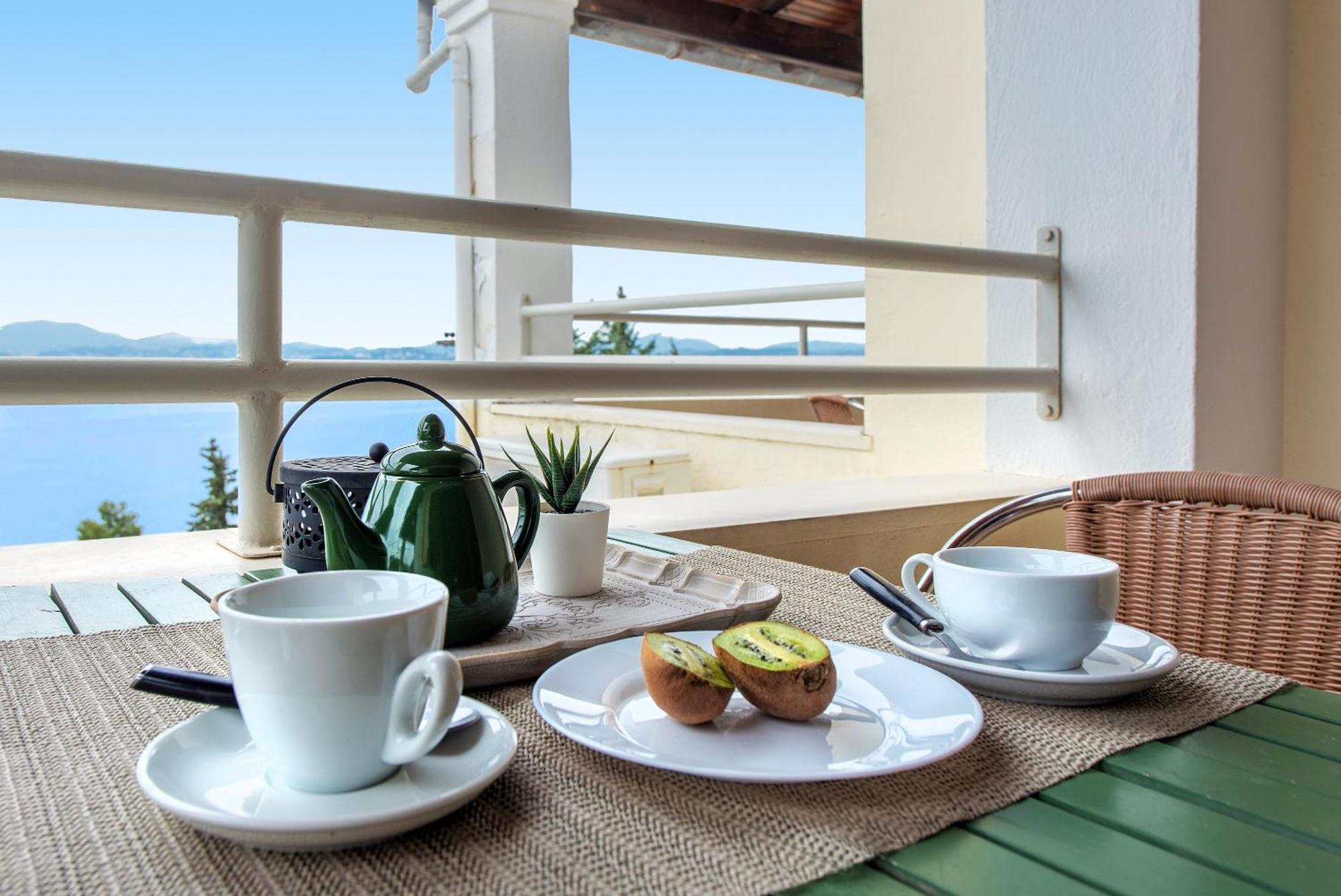 Hotel Odeon B&B Барбати Екстериор снимка